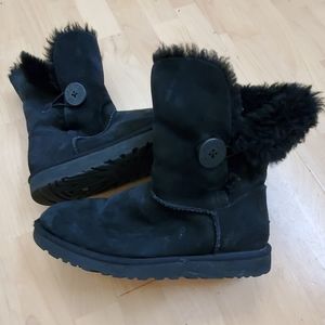 Ugg Bailey Button Black sz 8